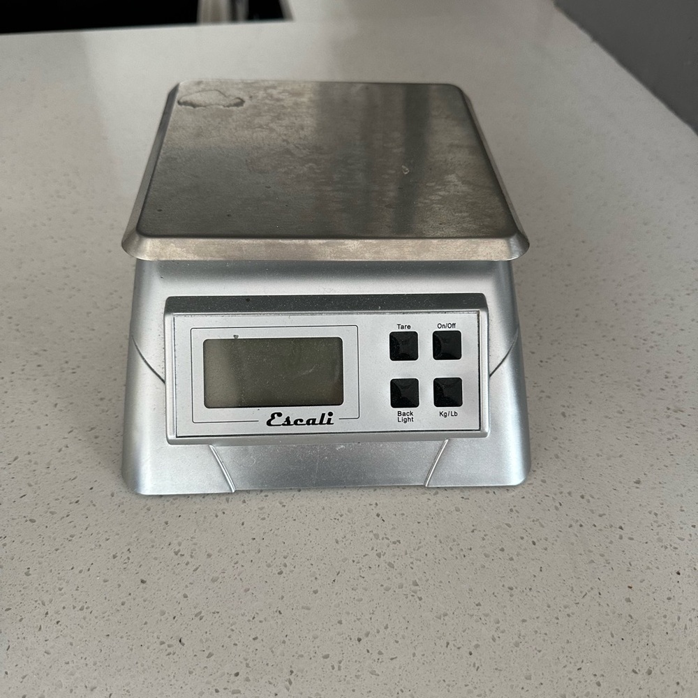 Escali Kitchen Scale - Picture 2 of 5